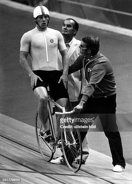 Trainer, Bahnradsport DDRBahnrad-WM in Amsterdam:- mit Lothar Thoms vor demStart- 1979