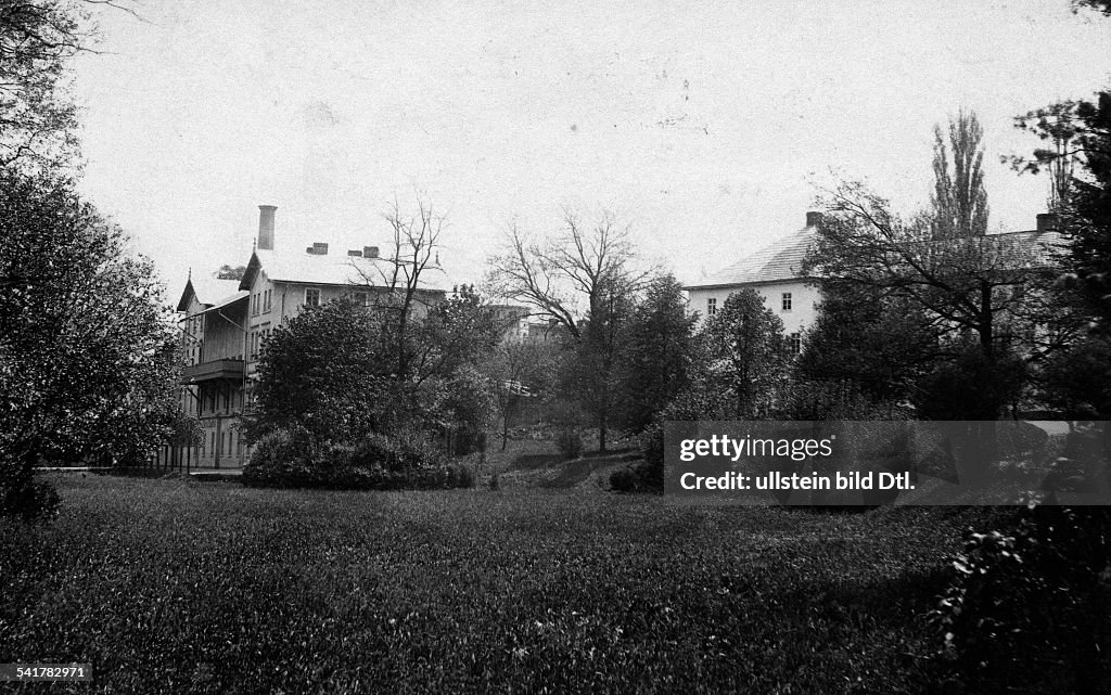 German Empire Kingdom Prussia - Schlesien Provinz (Silesia province) - : Lower Silesia, Kudowa-Zdroj (Bad Kudowa), Spa hotel- Photographer: P. Kriegel- undatedVintage property of ullstein bild