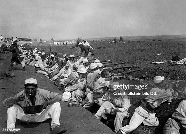 Marocco - Casablanca - Casablanca: Soldats of French Foreign Legion in Casablcanca - Photographer: Agence Photo Nouvelles- Published by: 'Berliner...