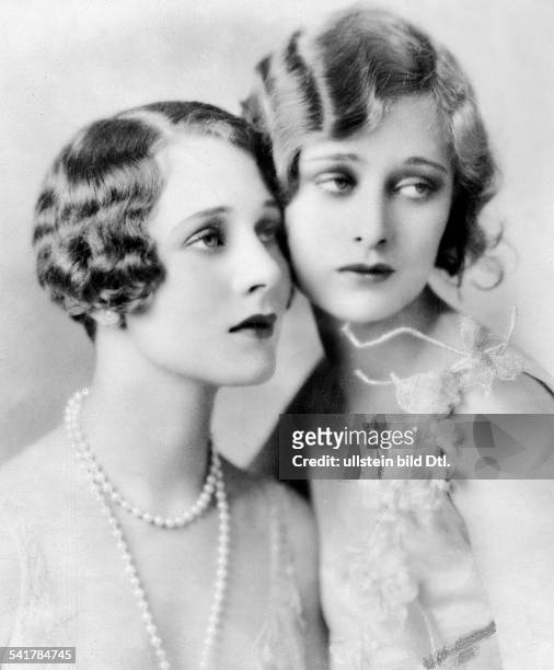 Costello, Helene - Film actress, USA *-+and her sister Dolores Costello, an actress as well - Published by: 'Uhu' 4/1928Vintage property of ullstein...