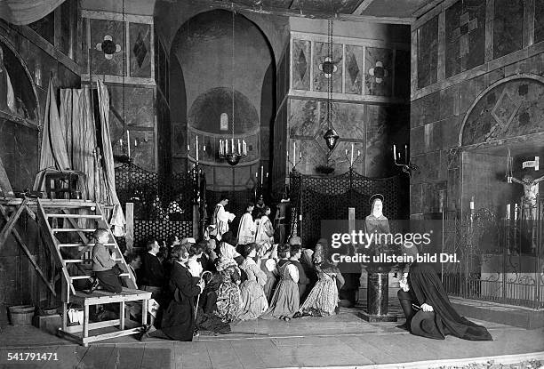 German Empire Kingdom Prussia - Brandenburg Provinz - Berlin: Scene of the opera 'Tosca' by Giacomo Puccini - Photographer: Zander & Labisch-...