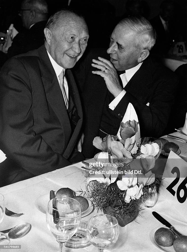 Adenauer Konrad 05 01 1876 Politiker CDU BRD Als Ehrengast Auf adenauer-konrad-05-01-1876-politiker-cdu-brd-als-ehrengast-auf
