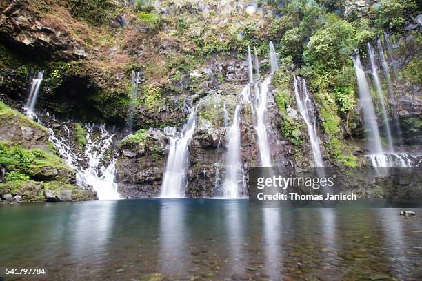 grand galet waterfall, langevin river valley, reunion island - galet stockfoto's en -beelden