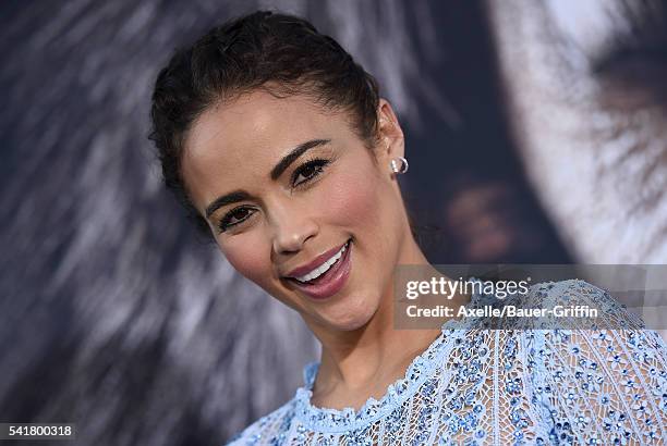 Actress Paula Patton arrives at the premiere of Universal Pictures' 'Warcraft' at TCL Chinese Theatre IMAX on June 6, 2016 in Hollywood, California.