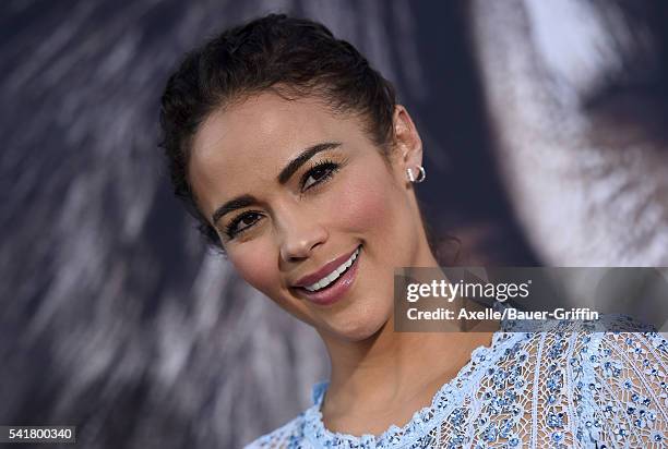 Actress Paula Patton arrives at the premiere of Universal Pictures' 'Warcraft' at TCL Chinese Theatre IMAX on June 6, 2016 in Hollywood, California.