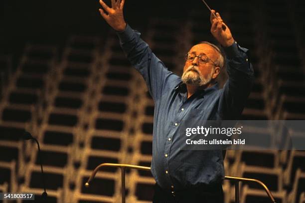 Penderecki, Krzysztof *-Komponist, Dirigent, PL- als Dirigent bei einem Konzert mit dem Radio-Symphonieorchester im Konzerthaus Berlin