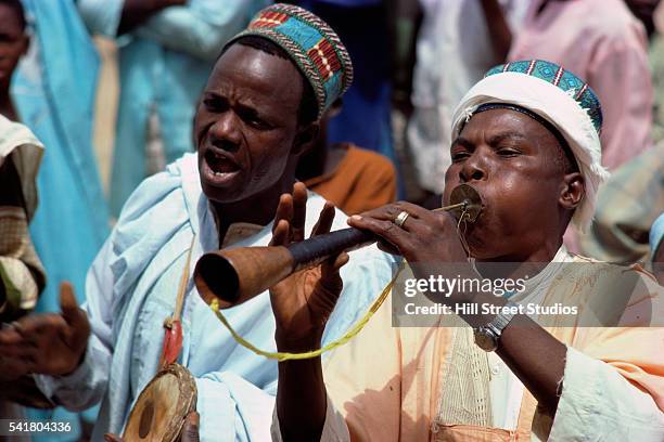 Nigerian Insteuments 1,345 Nigerian Musician Stock Photos, High-Res Pictures, and Images ...