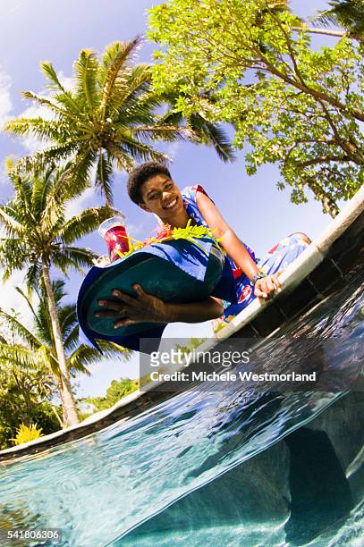 poolside beverage service at beqa lagoon resort - fiji people stock pictures, royalty-free photos & images