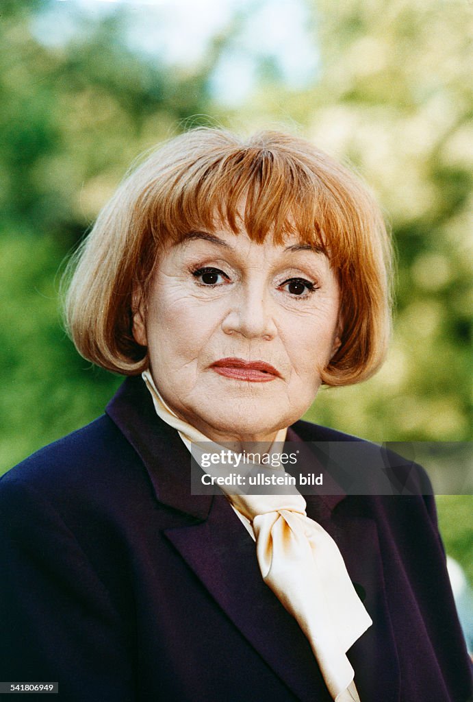 May, Gisela - Schauspielerin, Portrait
