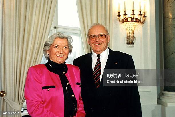 1934Bundespräsident, Dzusammen mit seiner Frau Christiane beimNeujahrsempfang auf Schloß Bellevue- Januar 1995