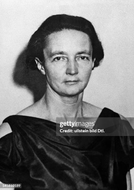 Joliot-Curie, Irene*12.09.1897-+Physikerin, FrankreichNobelpreistraegerin- um 1935