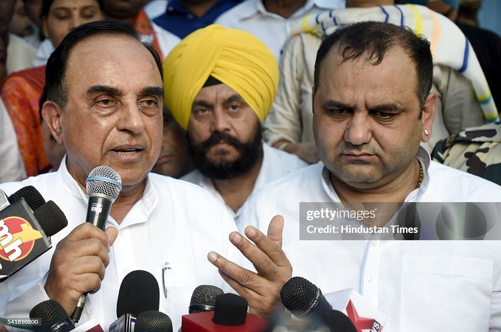 BJP MP Mahiesh Girri Sits On Indefinite Fast Outside Residence Of Delhi Chief Minister Arvind Kejriwal