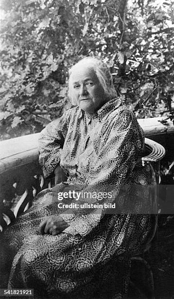 Clara Zetkin*05.07.1857-+Politikerin, SPD / KPD, D- undatiert