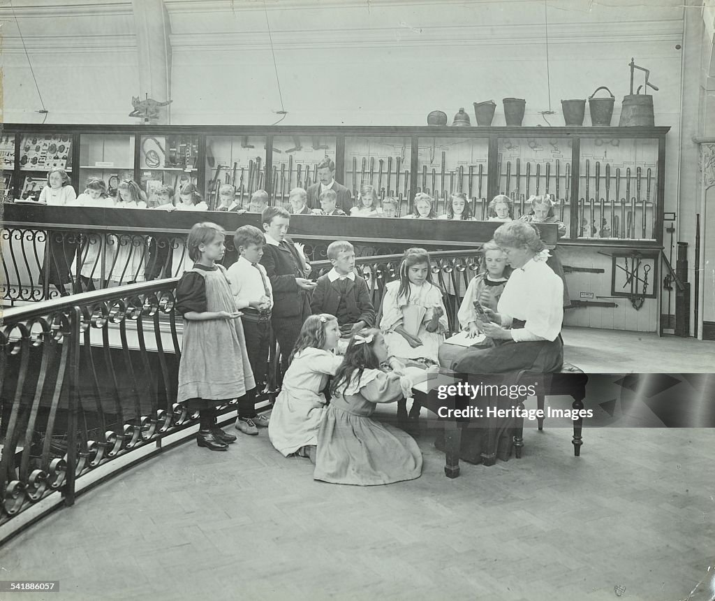 History Lesson In The Horniman Museum, London, 1908.  Artist: Unknown.