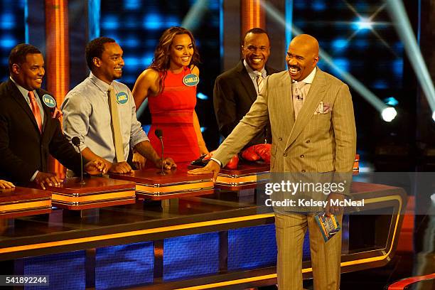 Snoop Dogg vs Sugar Ray Leonard and Laila Ali vs George Hamilton" - The celebrity families competing to win cash for their charities feature the...
