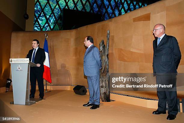 Martin Rey Chirac, Francois Hollande and President of Musee du quai Branly Stephane Martin attend the 'Jacques Chirac ou le Dialogue des Cultures'...