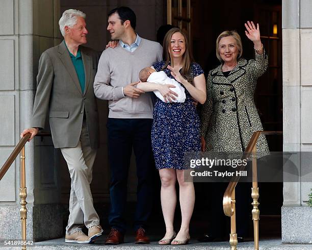 Bill Clinton, Marc Mezvinsky, Aidan Clinton Mezvinsky, Chelsea Clinton, and Hillary Clinton depart Lenox Hill Hospital on June 20, 2016 in New York...