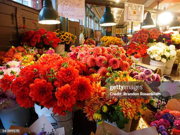 pike place market - pike place market flowers stock pictures, royalty-free photos & images