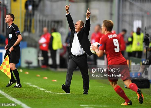 Fatih Terim head coach of Turkey gestures during the UEFA EURO 2016 Group D match between Czech Republic and Turkey at Stade Bollaert-Delelis on June...