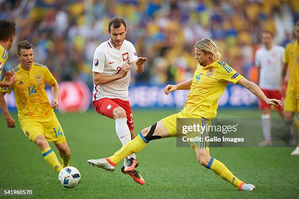 Filip Starzynski of Poland and Anatoliy Tymoshchuk of Ukraine during the UEFA Euro 2016 Group C match between Ukraine and Poland at Stade Velodrome...