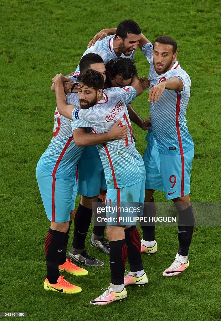 FBL-EURO-2016-MATCH31-CZE-TUR