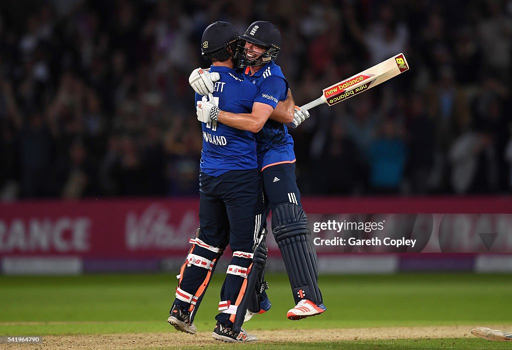 England v Sri Lanka - 1st ODI Royal London One-Day Series 2016