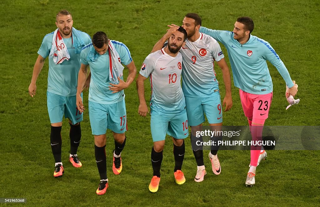 FBL-EURO-2016-MATCH31-CZE-TUR