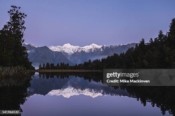 lake matheson - franz josef glacier stock-fotos und bilder