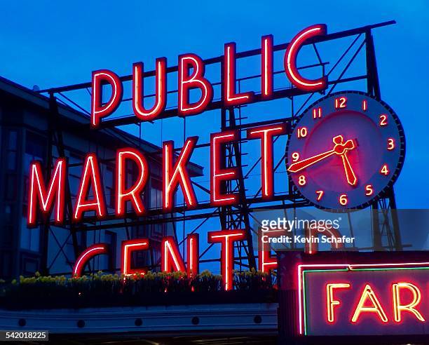 Dusk and iconic neon sign, Pike Place Market, SEATTLE, USA, February 25, 2015