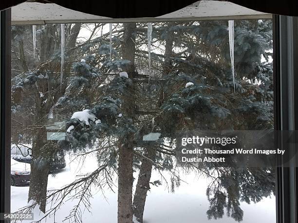 view through your window frame - dustin abbott - fotografias e filmes do acervo