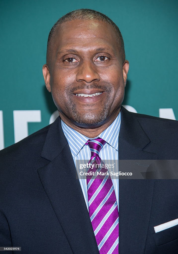 Tavis Smiley Signs Copies Of His New Book "Before You Judge Me: The Triumph And Tragedy Of Michael Jackson's Last Days"