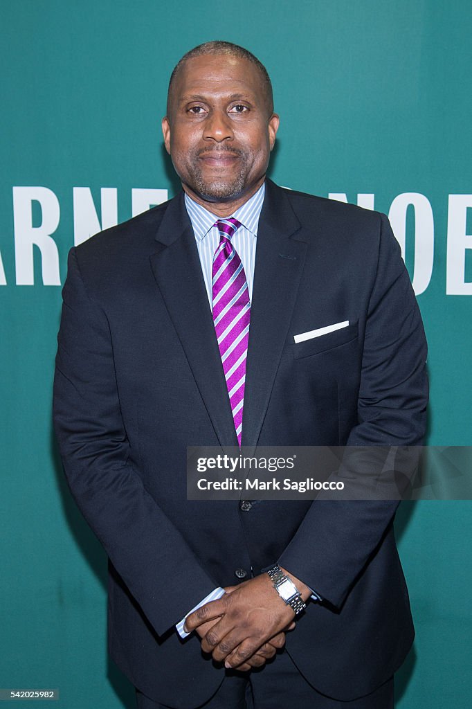 Tavis Smiley Signs Copies Of His New Book "Before You Judge Me: The Triumph And Tragedy Of Michael Jackson's Last Days"