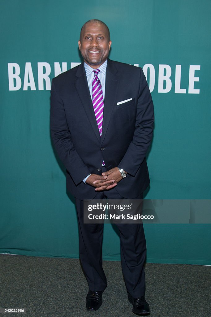 Tavis Smiley Signs Copies Of His New Book "Before You Judge Me: The Triumph And Tragedy Of Michael Jackson's Last Days"
