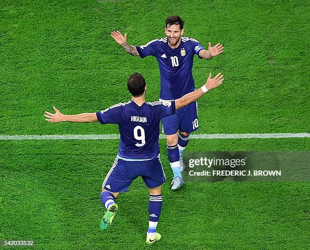 Argentina's Gonzalo Higuain celebrates with teammate Lionel Messi after scoring against USA during their Copa America Centenario semifinal football...