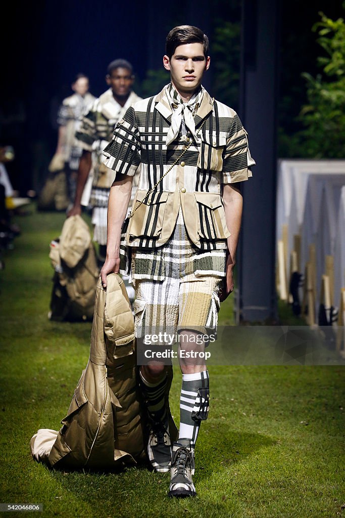 Moncler Gamme Bleu - Runway -  Milan Men's Fashion Week SS17