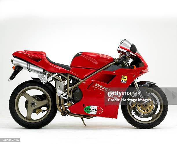 Ducati 916.