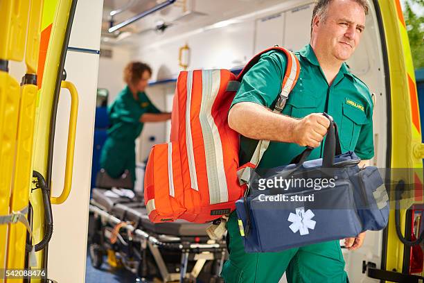 uk ambulance paramedic - ambulance bildbanksfoton och bilder