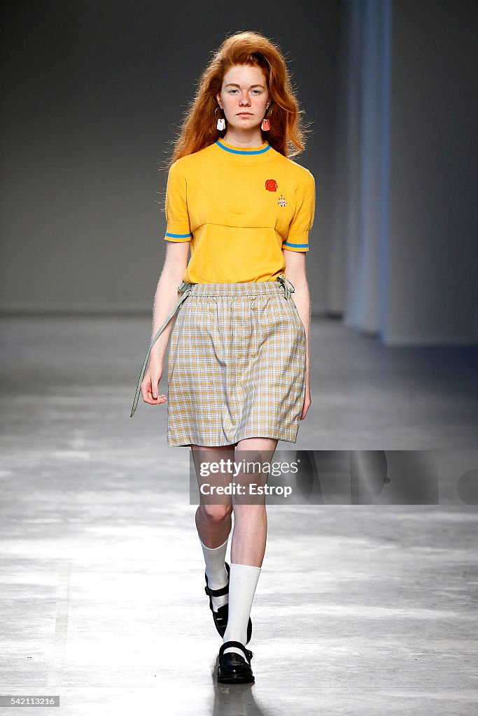 Moto Guo - Runway - Milan Men's Fashion Week SS17