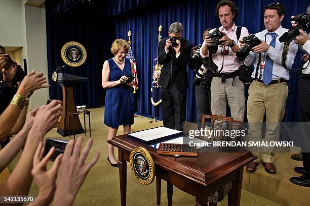 Lutenberg 25 Frank R Lautenberg Chemical Safety Stock Photos, High-Res Pictures ...