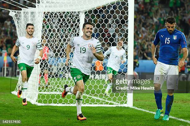 Robbie Brady of Republic of Ireland celebrates scoring his team's first goal during the UEFA EURO 2016 Group E match between Italy and Republic of...