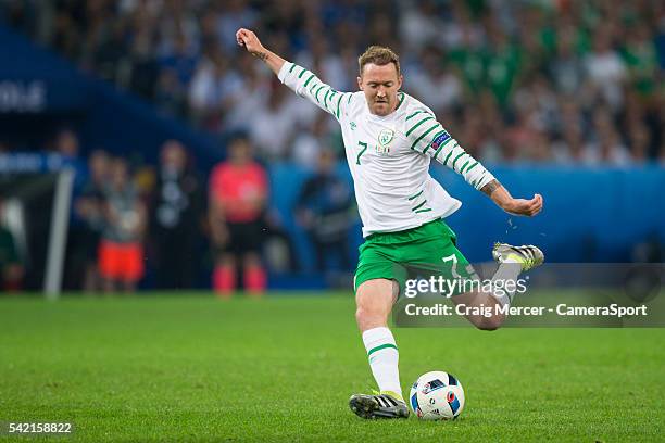 Republic of Ireland's Aiden McGeady has a shot at goal during the UEFA Euro 2016 Group E match between Italy and Republic of Ireland at Stade...