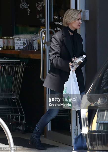 Lara Worthington pictured out and about in Surry Hills running errands on May 5, 2016 in Sydney, Australia.