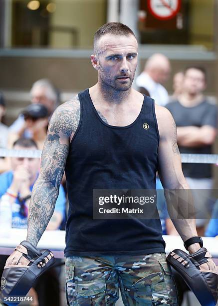 Commando Steve 79 Steve Commando Willis Sighting Stock Photos, High-Res Pictures, and ...