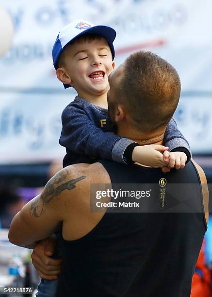 Commando Steve Steve Commando Willis Sighting Photos and Premium High Res Pictures ...