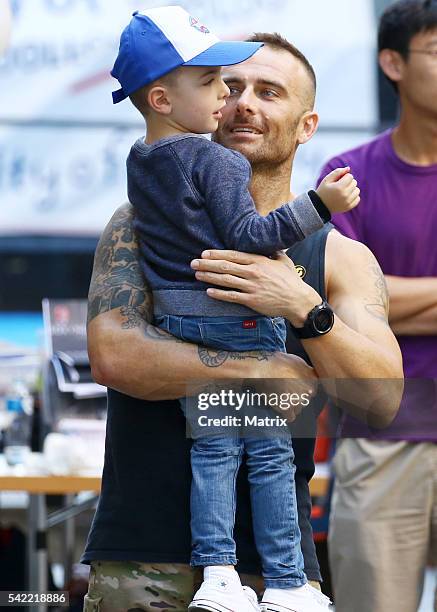 Commando Steve 79 Steve Commando Willis Sighting Stock Photos, High-Res Pictures, and ...