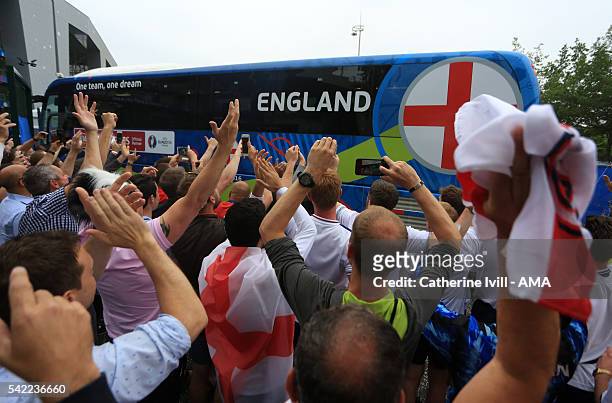 Fans cheer as the England team bus arrives before the UEFA EURO 2016 Group B match between Slovakia v England at Stade Geoffroy-Guichard on June 20,...