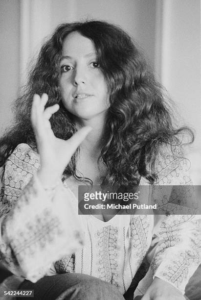 American folk-blues singer Maria Muldaur, 22nd April 1975.