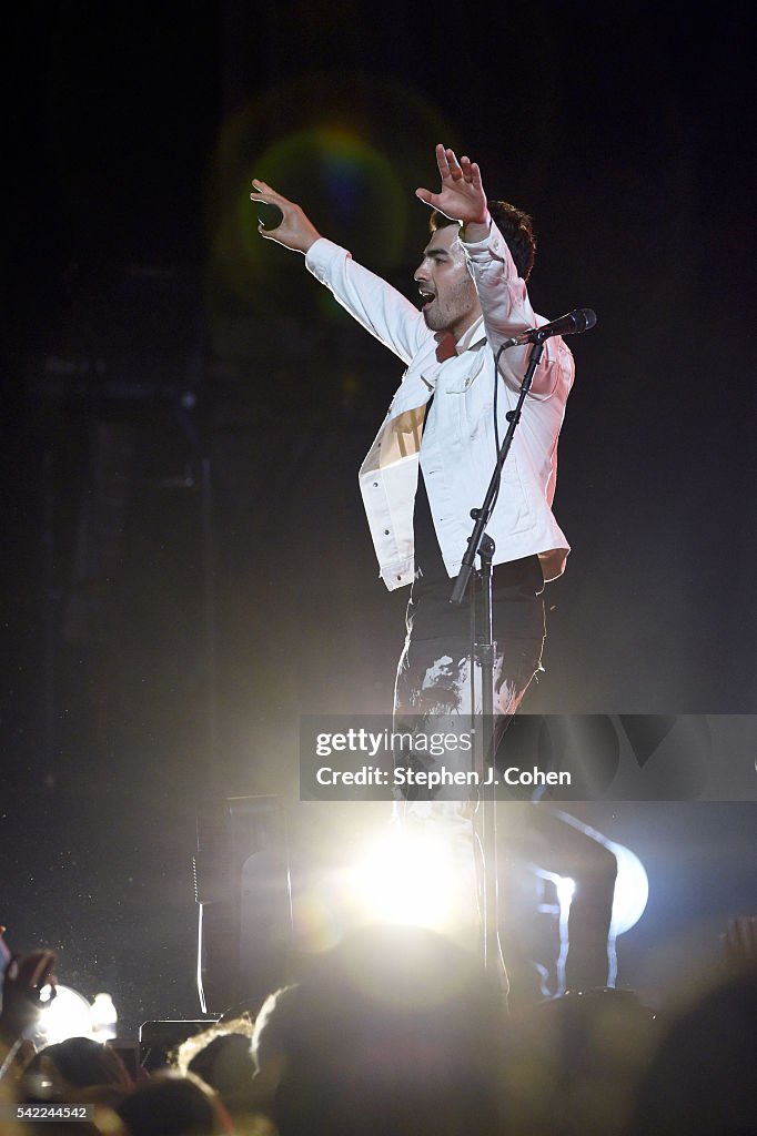 Selena Gomez In Concert - Louisville, Kentucky