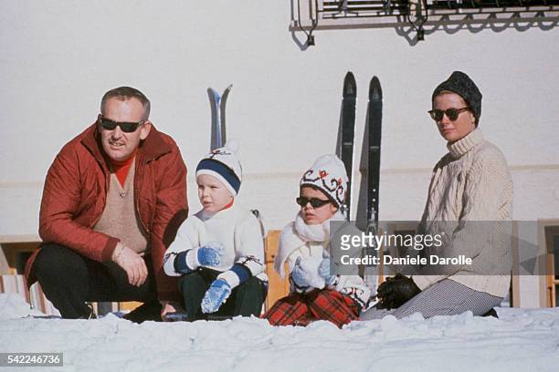Rainier III, Prince of Monaco, his wife Grace Kelly, Pricenss of Monaco, with their children Albert II, Prince of Monaco, and Caroline, Princess of...