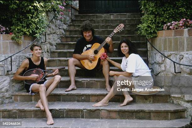 ROBERT CHARLEBOIS WITH HIS FAMILY AT THE CAP D'ANTIBES